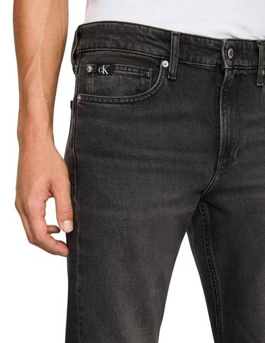 Pantalón vaquero Calvin Klein slim lavado negro para hombre