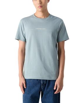 Camiseta Calvin Klein con logo minimal en el pecho en azul