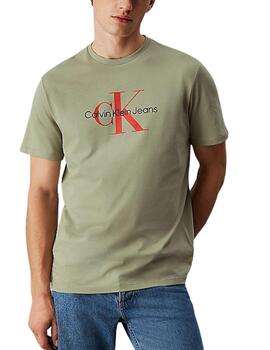 Camiseta Calvin Klein con logo estampado en el pecho verde